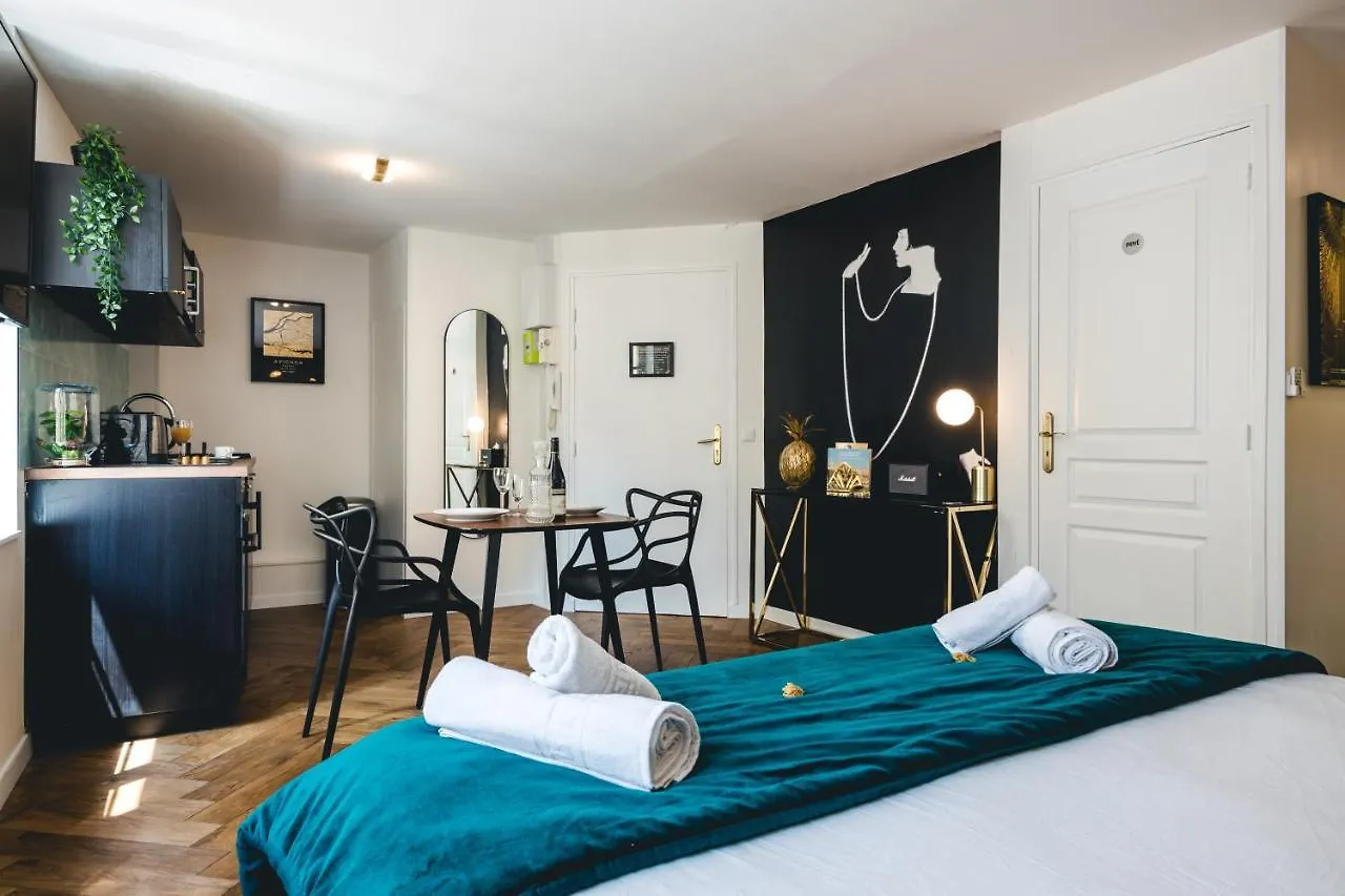 아파트 Les Precieuses Suites & Spa I 아비뇽